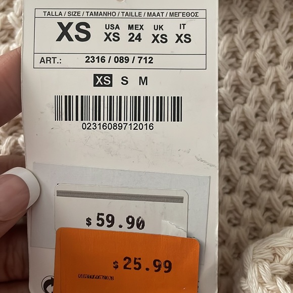 Knitted Zara Sweater Women’s Size xS NEVER WORN - Picture 4 of 4